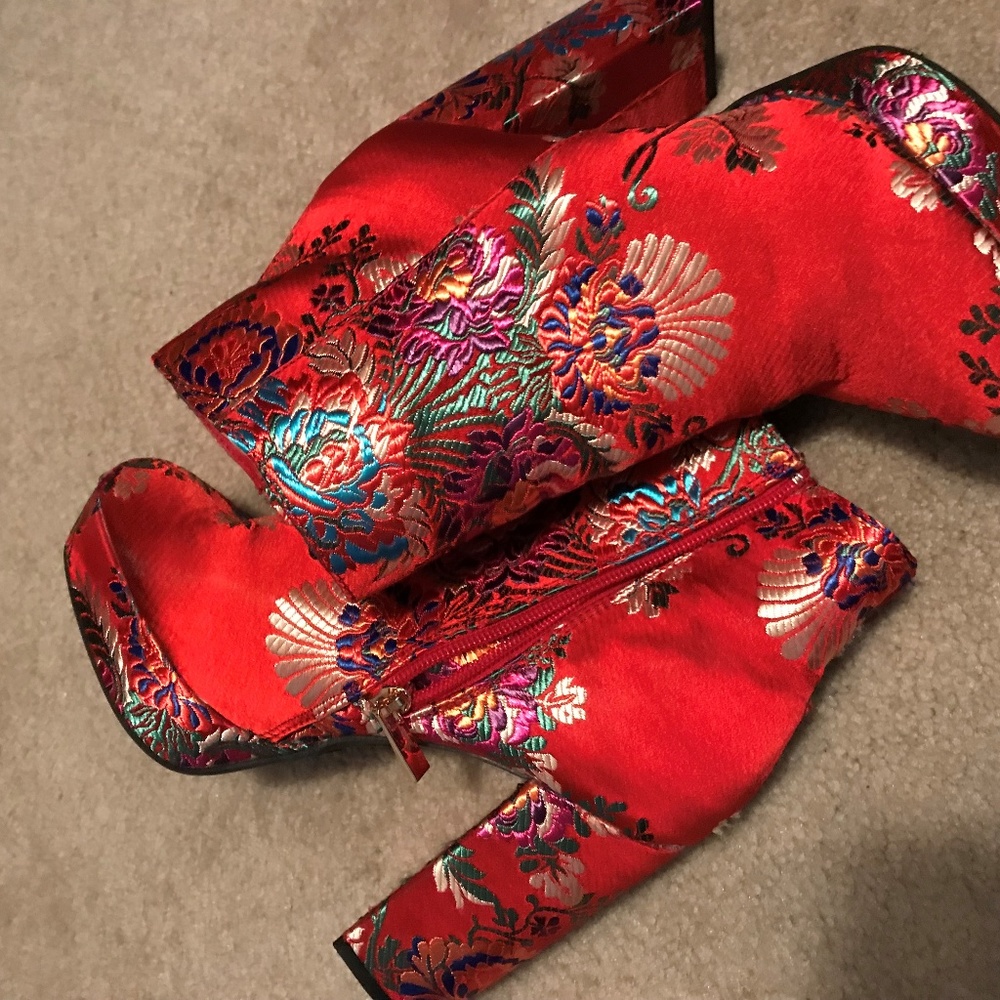 Make a statement in these gorgeous ankle Booties
